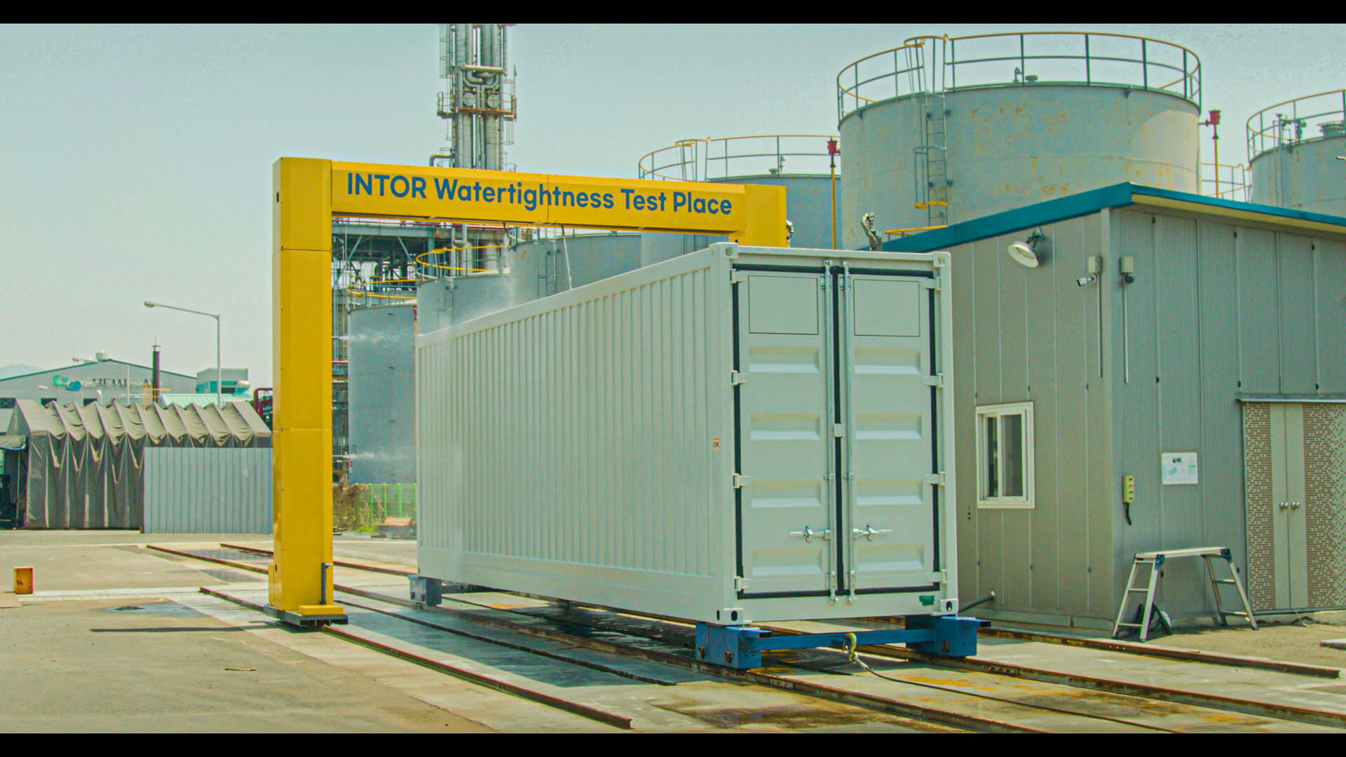 container_ (40)
